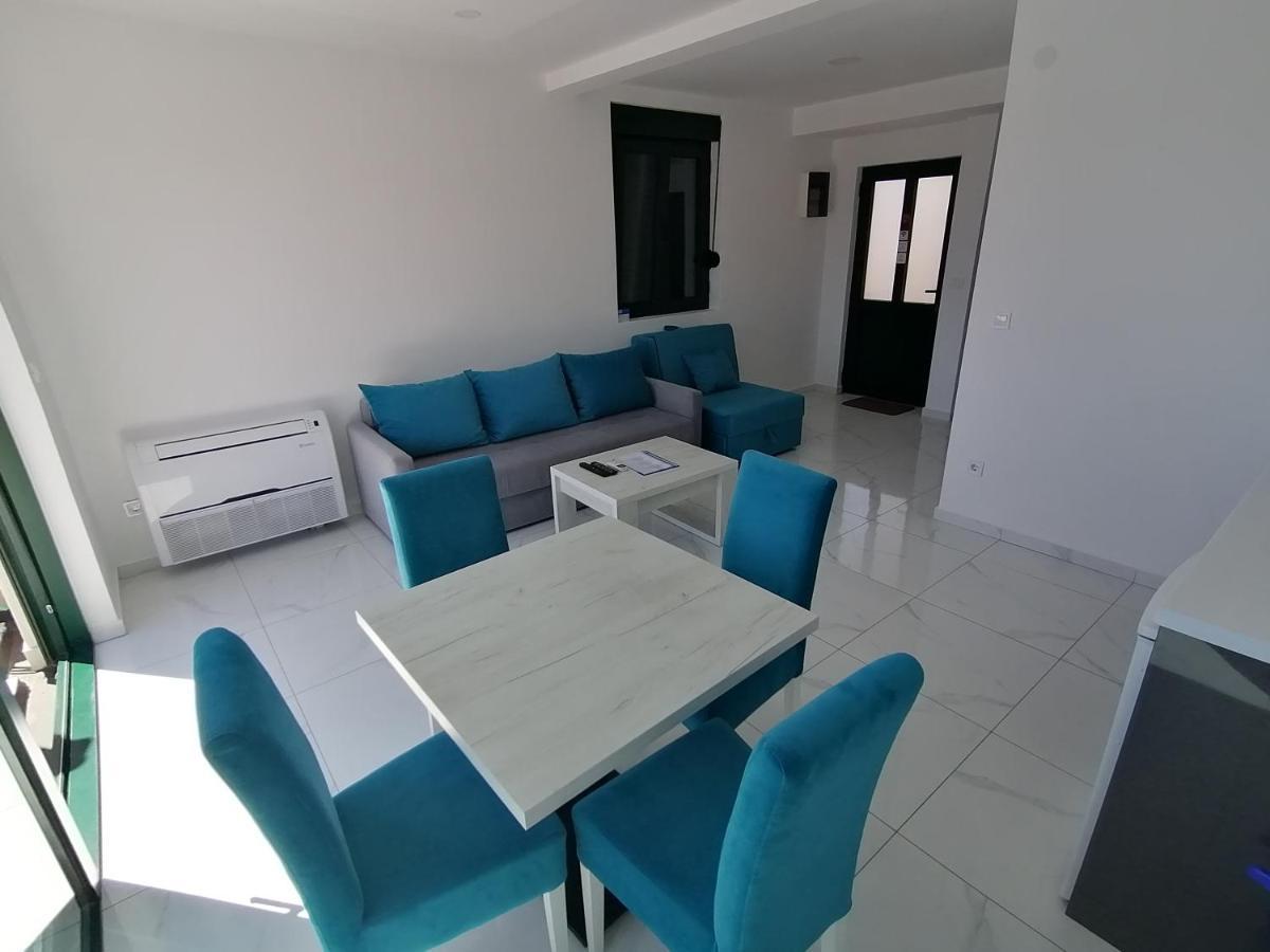 Olea Appartement Tivat Buitenkant foto