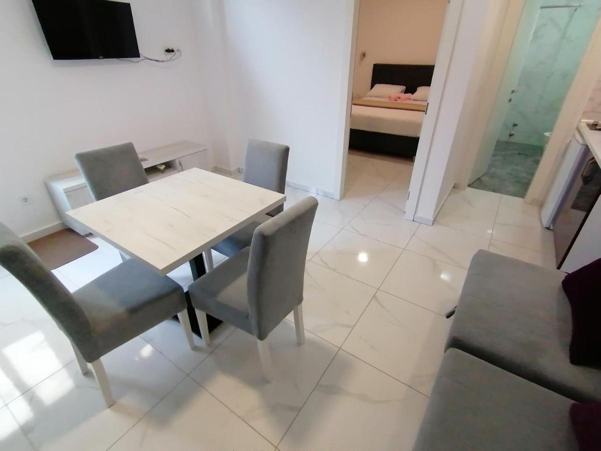 Olea Appartement Tivat Buitenkant foto