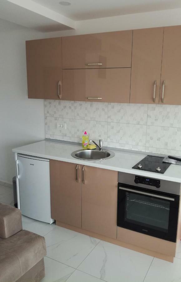 Olea Appartement Tivat Buitenkant foto