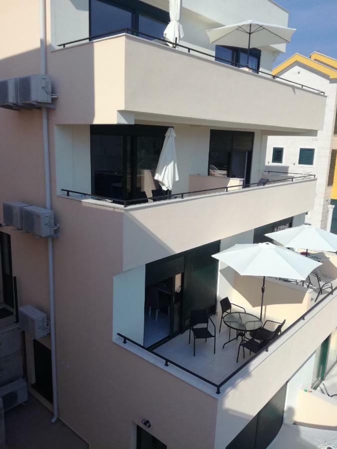 Olea Appartement Tivat Buitenkant foto