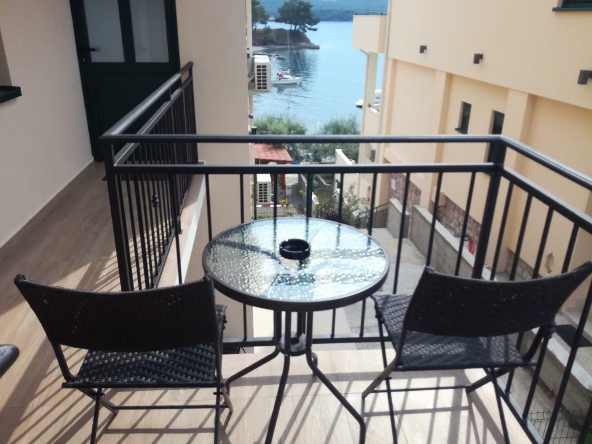 Olea Appartement Tivat Buitenkant foto