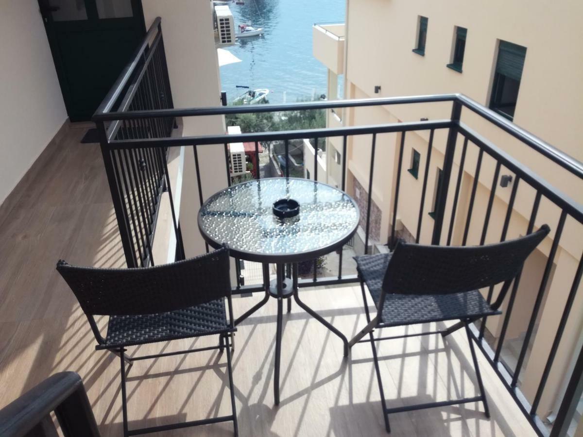 Olea Appartement Tivat Buitenkant foto